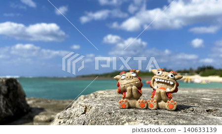 Shisa statues and the sea: Okinawan scenery, Zanpa Beach, Yomitan Village, Okinawa Prefecture Shisa statues and the sea: Okinawan scenery, Zanpa Beach, Yomitan Village, Okinawa Prefecture 140633139