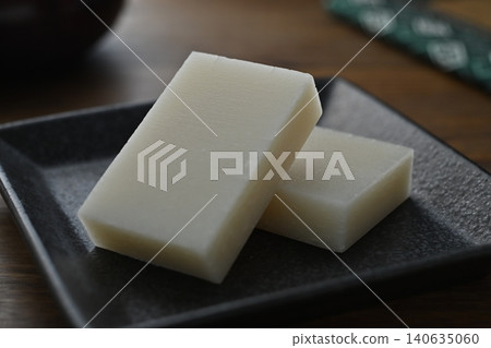 Cut rice cake Cut rice cake 140635060