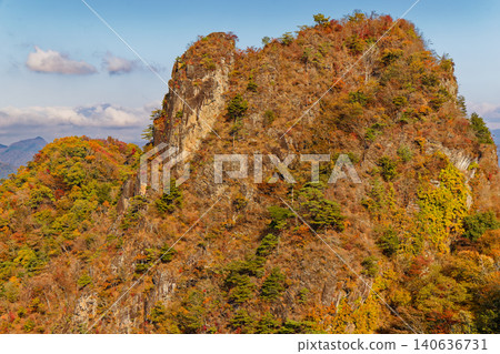 上州西部秋葉美景－從一之岳眺望二之岳 140636731