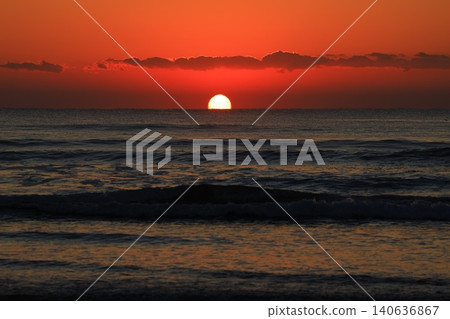 美麗的海灘日出 美麗的海灘日出 140636867