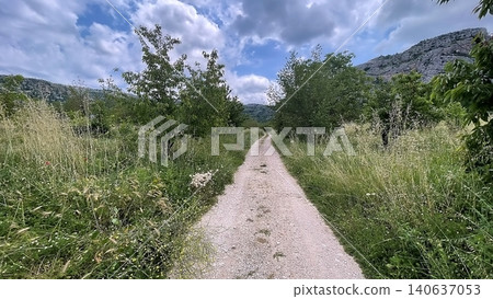 Harmankoy, famous for its canyon and cherry trees, is located in the Inhisar district of Bilecik province in Turkey. 140637053