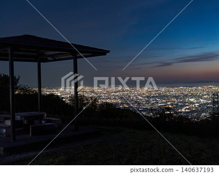 夜景、觀景點、涼亭、城市夜景、全景、日落、魔幻時刻、城市燈光、壯麗景色、夜景欣賞 夜景、觀景點、涼亭、城市夜景、全景、日落、魔幻時刻、城市燈光、壯麗景色、夜景欣賞 140637193