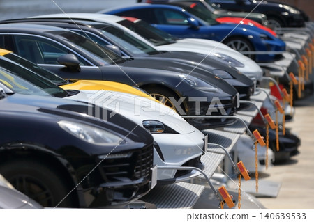 一排德國跑車 140639533