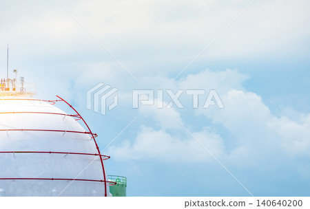 Industrial gas storage tank. LNG or liquefied natural gas storage tank. Spherical gas tank in petroleum refinery. Above-ground storage tank. Natural gas storage industry and global market consumption Industrial gas storage tank. LNG or liquefied natural gas storage tank. Spherical gas tank in petroleum refinery. Above-ground storage tank. Natural gas storage industry and global market consumption 140640200