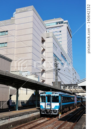 The limited express train Tsurugisan is stopped at the platform of JR Tokushima Station. The limited express train Tsurugisan is stopped at the platform of JR Tokushima Station. 140642152