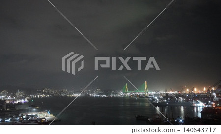 The sea in Busan at night The sea in Busan at night 140643717