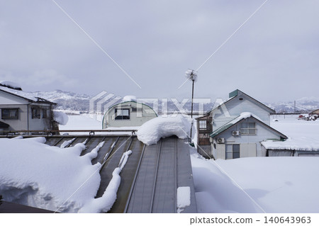 積雪覆蓋的八木天線 01 140643963