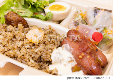 美味的nasi goren午餐 美味的nasi goren午餐 140644094