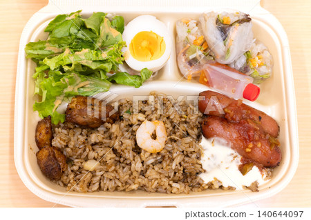 美味的nasi goren午餐 美味的nasi goren午餐 140644097