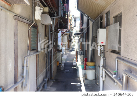 在尾道的胡同里面 在尾道的胡同里面 140644103