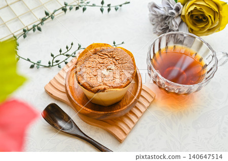 Chestnut soufflé cake 140647514