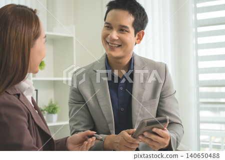 Professional Mentoring and Knowledge Sharing in Modern Office Professional Mentoring and Knowledge Sharing in Modern Office 140650488