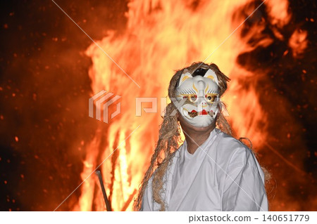 那須聖火祭:白臉金髮九尾狐狸鼓表演,栃木縣 那須聖火祭:白臉金髮九尾狐狸鼓表演,栃木縣 140651779