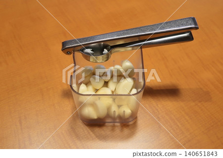 Garlic press at a ramen shop Garlic press at a ramen shop 140651843