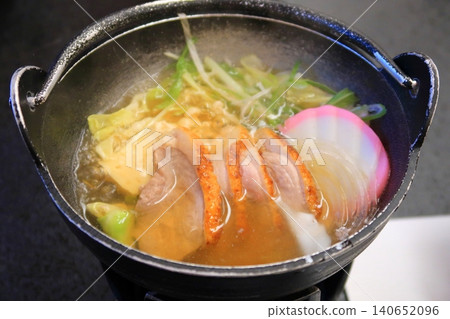 Small duck hot pot Small duck hot pot 140652096