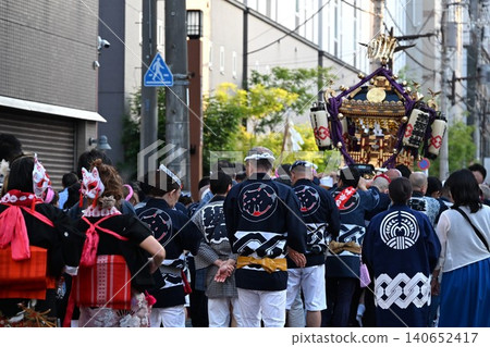 東京吉原神社大祭典的景象 東京吉原神社大祭典的景象 140652417