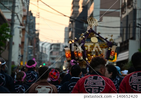 東京吉原神社大祭典的景象 東京吉原神社大祭典的景象 140652420