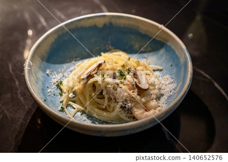Creamy pasta with natural shrimp and mushrooms Creamy pasta with natural shrimp and mushrooms 140652576
