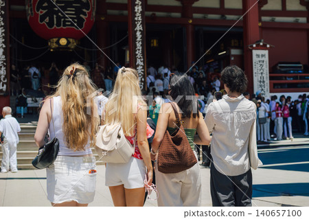 外國遊客訪問日本 外國遊客訪問日本 140657100