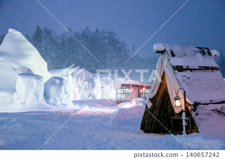 A mountain cabin in the snow A mountain cabin in the snow 140657242