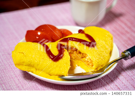 吃了一半的煎蛋飯 吃了一半的煎蛋飯 140657331