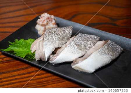 水煮黃尾魚 140657333