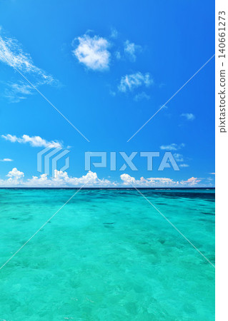 沖繩宮古島 夏日藍天與大海 140661273