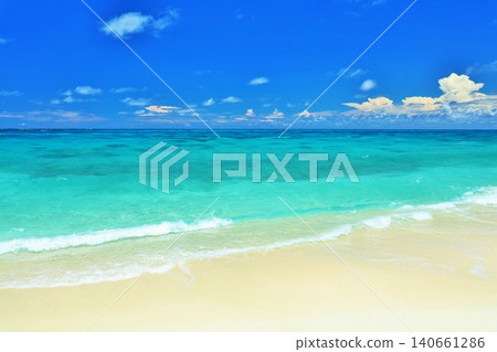 沖繩宮古島 夏日藍天與大海 沖繩宮古島 夏日藍天與大海 140661286