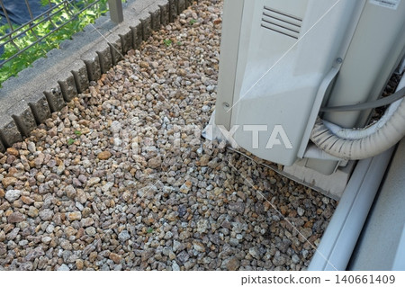 Air conditioner, outdoor unit, drain hose, etc. Air conditioner, outdoor unit, drain hose, etc. 140661409