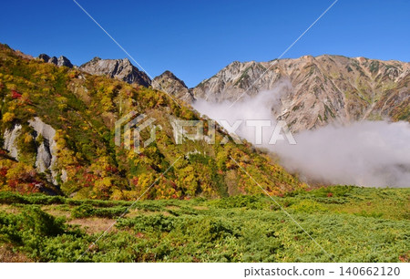 The peaks of Hakuba are at the height of their autumn foliage. The peaks of Hakuba are at the height of their autumn foliage. 140662120