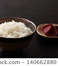 A staple of healthy Japanese cuisine: white rice and pickled plums 140662880
