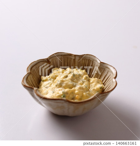 Homemade tartar sauce served in a small bowl Homemade tartar sauce served in a small bowl 140663161