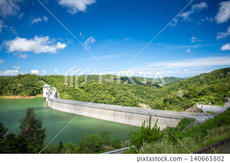 The surface of the lake at Oho Dam in Ogimi Village, Okinawa Prefecture The surface of the lake at Oho Dam in Ogimi Village, Okinawa Prefecture 140665802