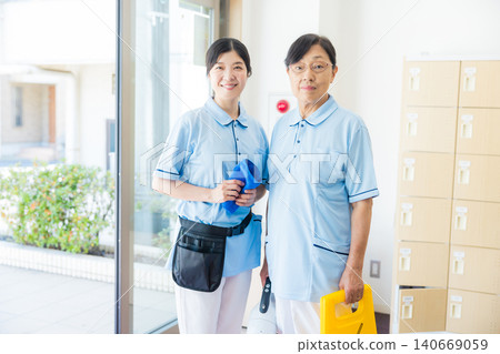 高級清潔人員 高級清潔人員 140669059