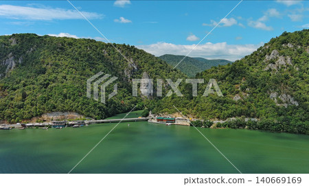 Statue of ancient dacian king Decebal on Danube river Statue of ancient dacian king Decebal on Danube river 140669169