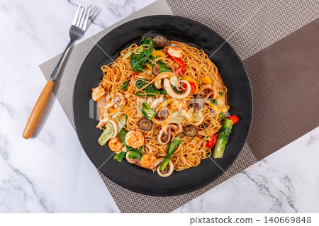 mixed Seafood Fried Noodles - Chinese Style Stir Fry Noodles mixed Seafood Fried Noodles - Chinese Style Stir Fry Noodles 140669848