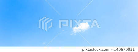 A simple landscape of a refreshing blue sky and white clouds A simple landscape of a refreshing blue sky and white clouds 140670031