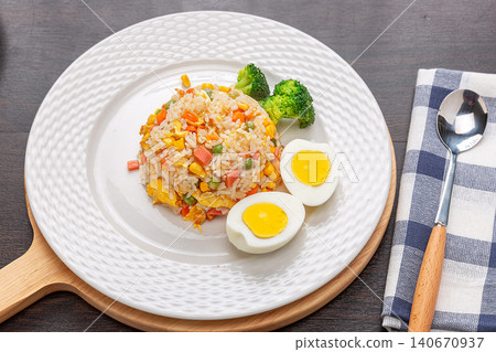 classic Chinese Egg Fried Rice with Green Peas and Carrots classic Chinese Egg Fried Rice with Green Peas and Carrots 140670937
