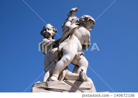 Fontana dei Putti on Piazza dei Miracoli with Angels in Pisa, Italy Fontana dei Putti on Piazza dei Miracoli with Angels in Pisa, Italy 140672186