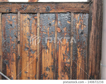 Charcoal-covered walls remaining in ancient temples 140672238