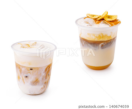 Iced coffee lattes with banana chips and foam 140674039