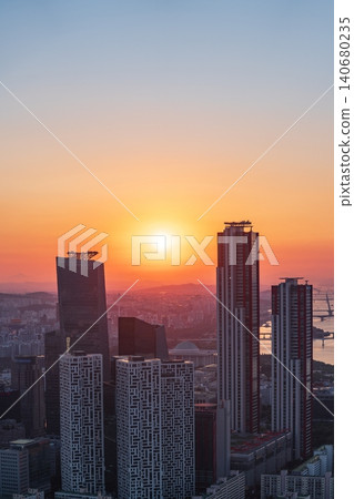 Golden sunset over the financial district of Yeouido with modern corporate skyscrapers in Seoul, South Korea 140680235
