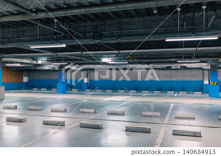 Unmanned underground parking lot and concrete structure space Unmanned underground parking lot and concrete structure space 140684913