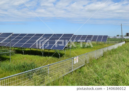 太陽能電池板自然能源 太陽能電池板自然能源 140686012