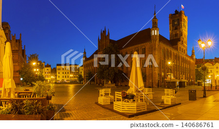 Old Town Square with Gothic Town Hall at Dawn in Torun Poland 140686761