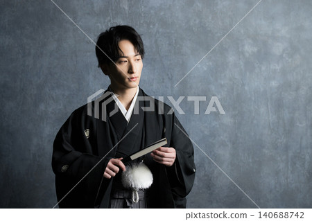 一個穿著帶徽章的袴的男人 一個穿著帶徽章的袴的男人 140688742