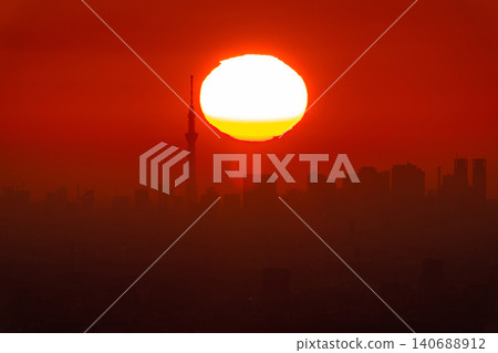 The Tokyo skyline bathed in the dawn light The Tokyo skyline bathed in the dawn light 140688912