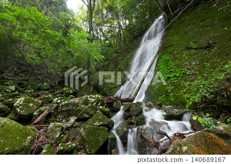 Hachiryu Falls (Nanagusa Falls), Fukusaki Town, Hyogo Prefecture Hachiryu Falls (Nanagusa Falls), Fukusaki Town, Hyogo Prefecture 140689167