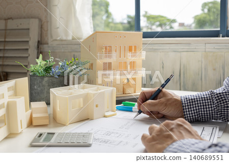 設計房屋的建築師 設計房屋的建築師 140689551