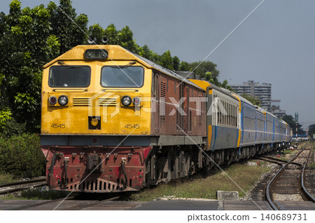 泰國國家鐵路的藍色列車 泰國國家鐵路的藍色列車 140689731